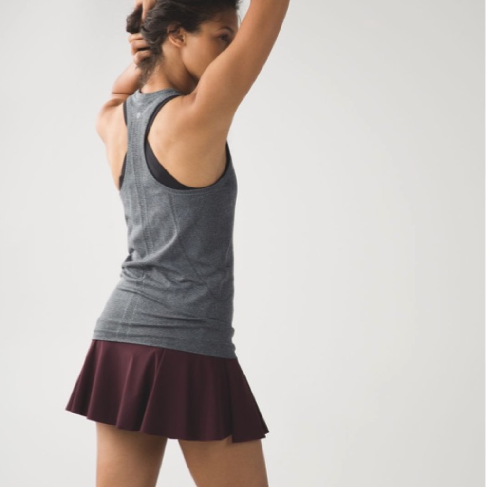 Lululemon Hit Your Stride Skirt size 4 Bordeaux drama